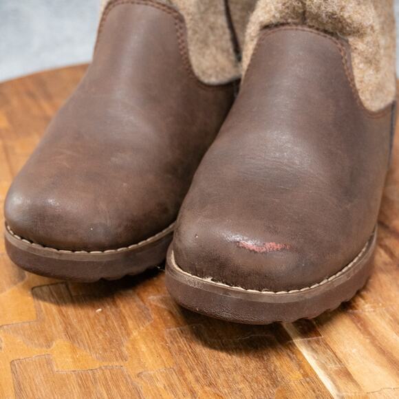 UGG Bayson Snow Boot Kids Size 1 Brown Tan Waterproof Insulated Suede - Picture 3 of 8